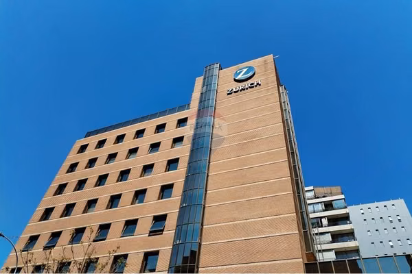 Oficinas amplias y funcionales a pasos del metro