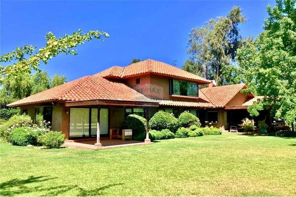 Venta casa en condominio, dos casas y quincho