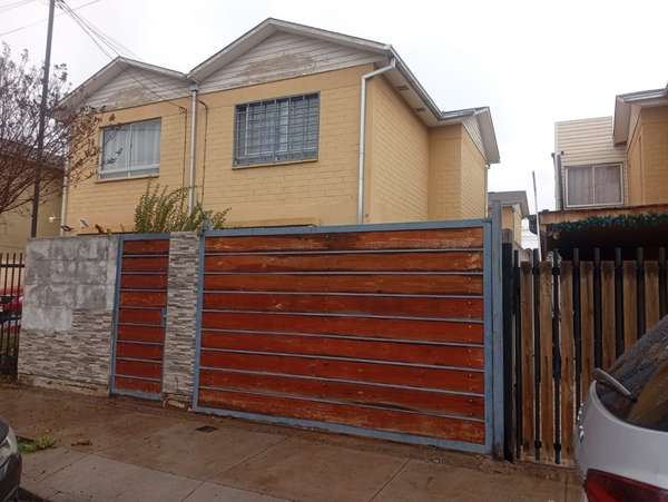 CASA EN VENTA - BUIN