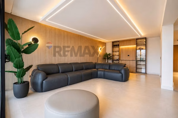 Departamento de lujo remodelado en vitacura