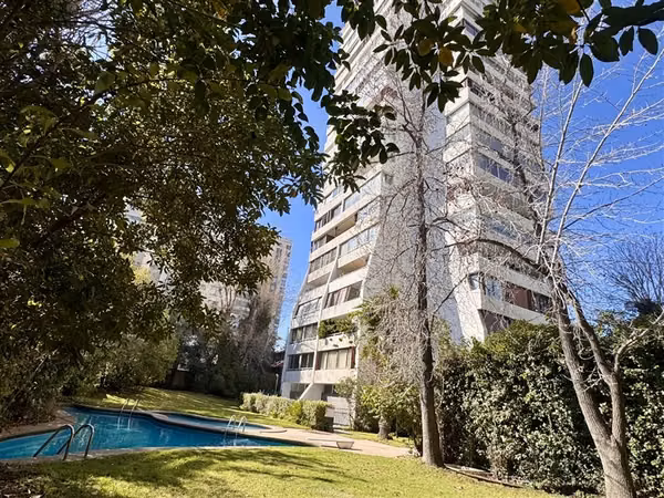 Amplio Depto 167m, 3 dorm + servicios y Vista Norte, Kennedy