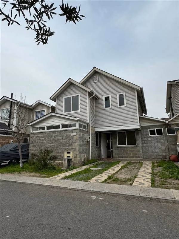HERMOSA PROPIEDAD DENTRO DE CONDOMINIO EN ENEA