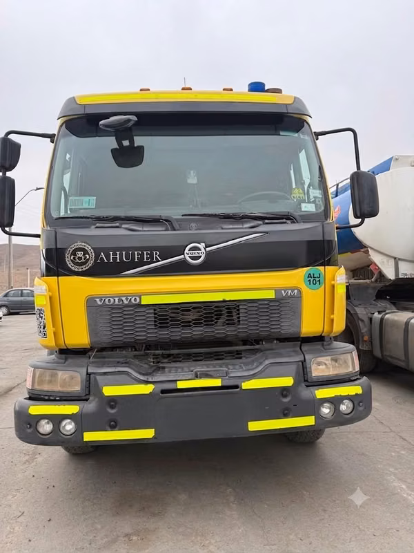 VOLVO VM 330 6X4 AÑO 2022 ALJIBE20M3 95.000KM