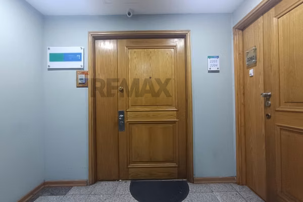 Oficina en arriendo! (metro santa lucia)