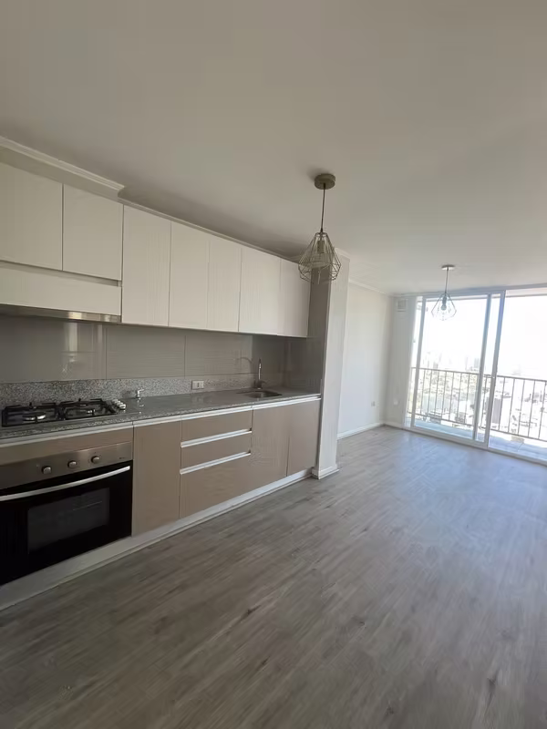 Arriendo Departamento Luminoso 2D + 2B + Estacionamiento | Piso 24 | Vista Despejada | La Florida
