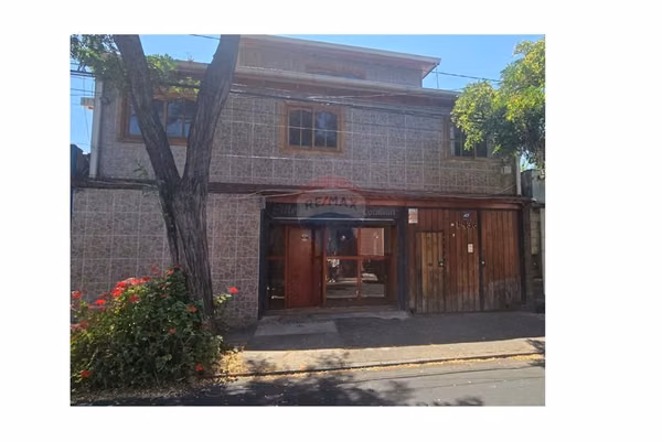 Propiedad uso mixto: oficina+bodega+vivienda+metro