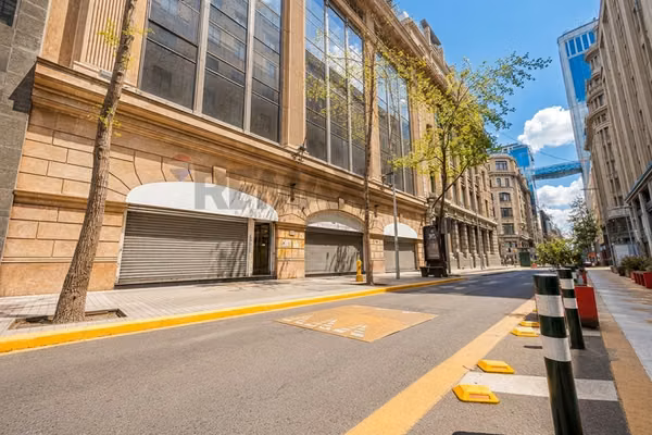 Edificio corporativo en arriendo - bandera 237