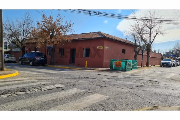 Arriendo casa esquina en centro de buin