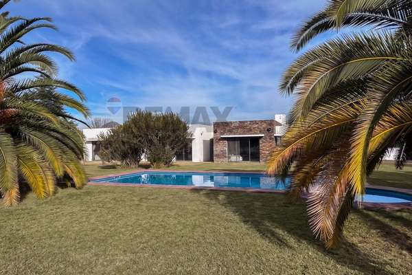 Casa mediterranea condominio el algarrobal