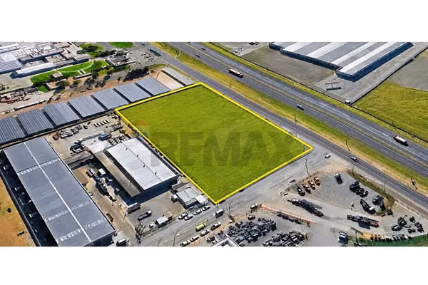 Se arrienda terreno industrial 9.500 m2  3km talca