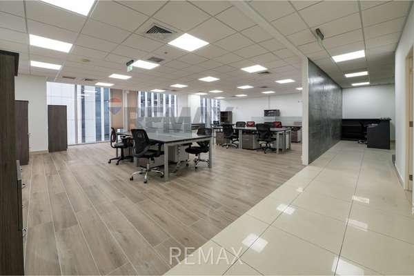 Oficina 210 m² habilitada, nueva las condes