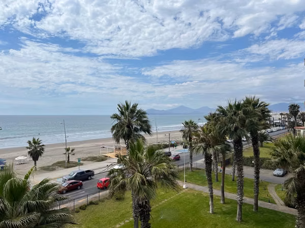 ARRIENDO DEPTO 1D 1 B  EST AV DEL MAR  1ERA LINEA