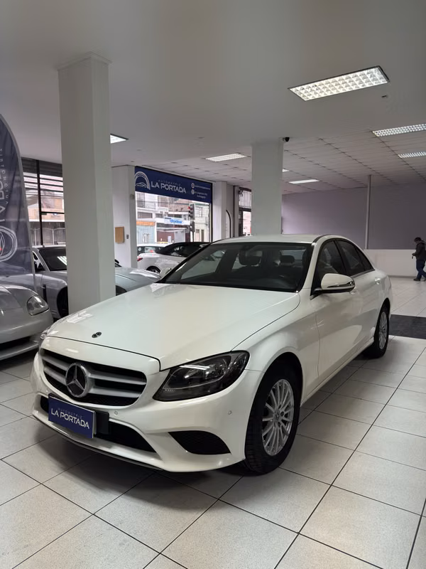 Mercedes-Benz C180 AT 1.6 2020 - 21.500.000