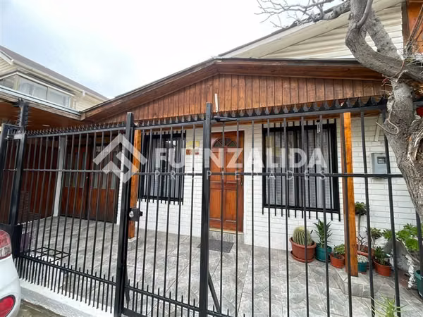 Casa en venta de 3 dorm. en Maipú