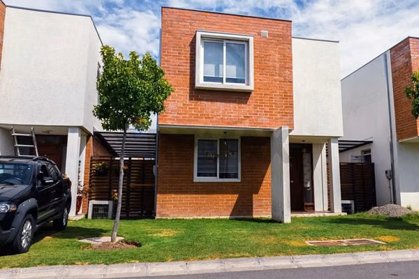 Casa  en condominio en  jardines de la isla