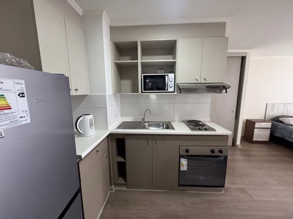 HOME ESTUDIO CON ESTACIONAMIENTO EN CUMMING | AMOBLADO