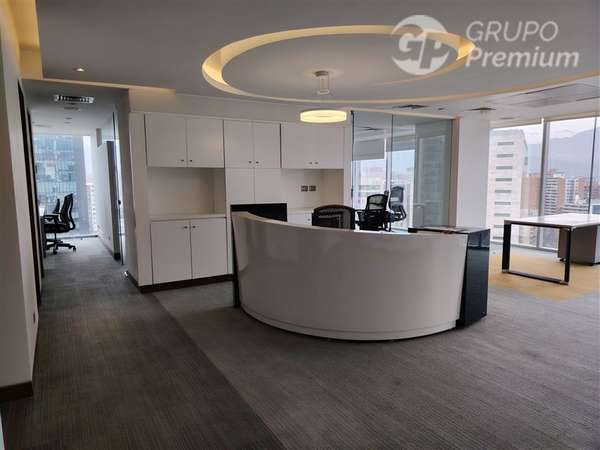 OFICINA EN ARRIENDO EDIFICIO QUANTUM LAS CONDES