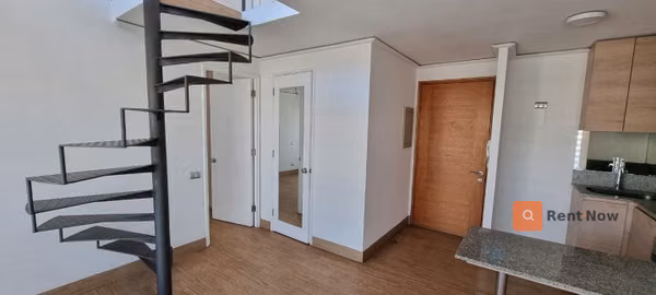 Excelente departamento dúplex en Macul, a pasos del Metro Las Torres