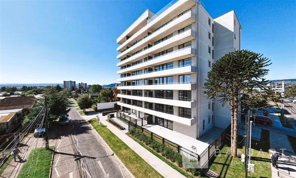 Arriendo departamento NUEVO con patio
