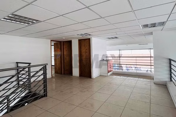 Oficina o local comercial en arriendo