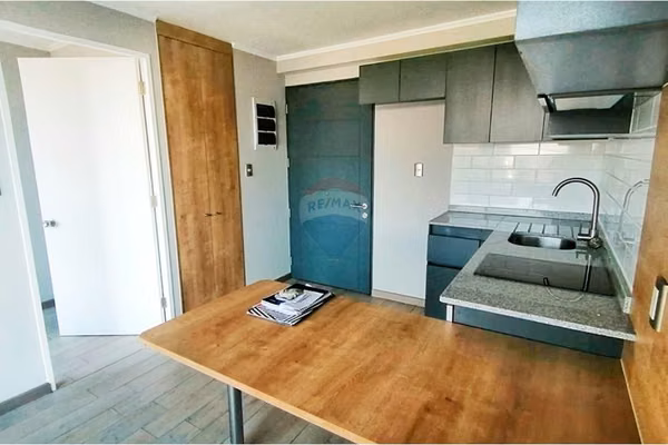 Barrio yungay  departamento 1d+1b, pasos metro