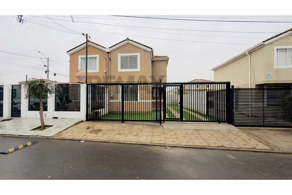 Casa de 3 dormitorios en buin
