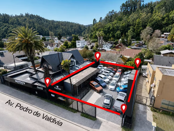 Terreno En Av. P De Valdivia - Excelente Vitrina Comercial