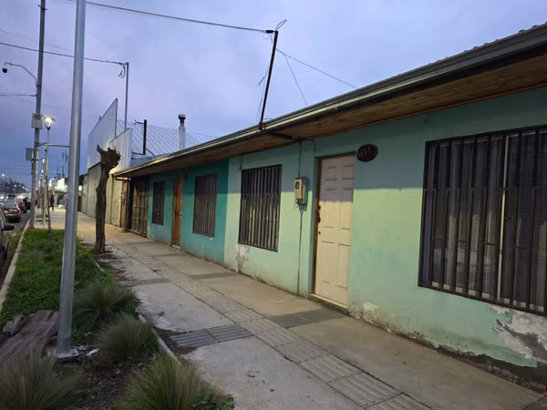 ARRIENDO PEQUEÑA CASA EN MOLINA