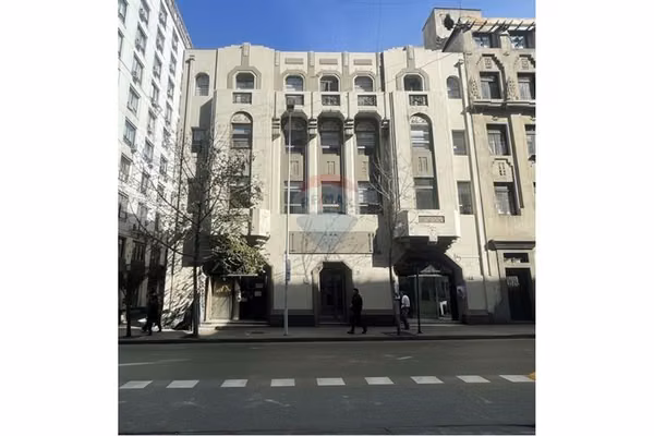 Edificio en el corazón de santiago centro