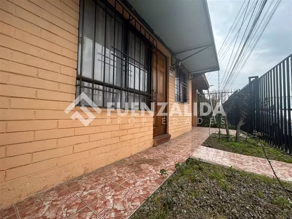 Casa en venta de 2 dorm. en Maipú