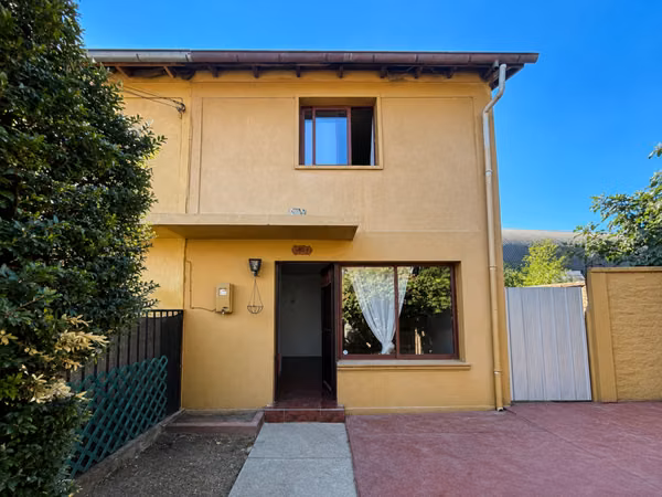 Casa de 2D 1B con Potencial de Ampliación en Molina Centro
