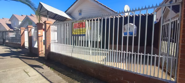 Se Arrienda Casa Ubicada en Av. La Hacienda Poniente,