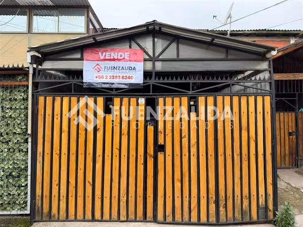 Casa en venta de 3 dorm. en La Pintana
