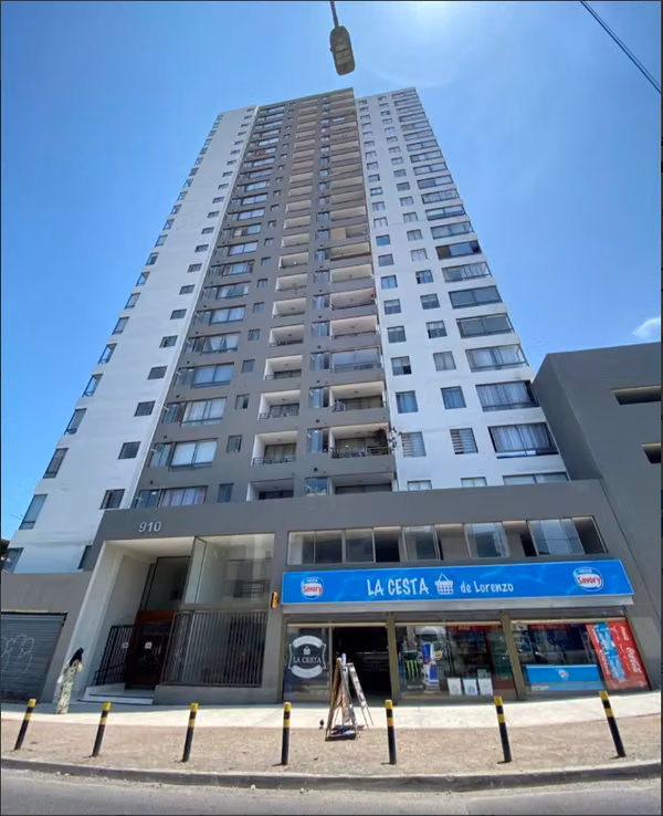 SE ARRIENDA DEPTO EN EDIFICIO AMUNATEGUI