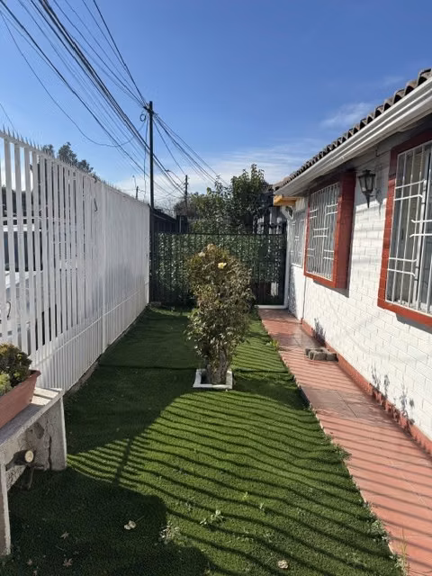 CASA EN VENTA BARRIO ORIENTE MAIPU 3 DORMITORIOS