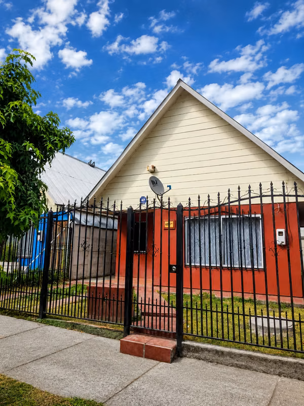 Se arrienda casa en Villa Doña Antonia, 2d/1B/1E