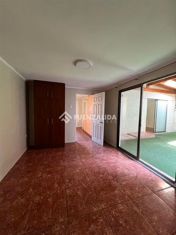 Casa en arriendo de 4 dorm. en La Florida