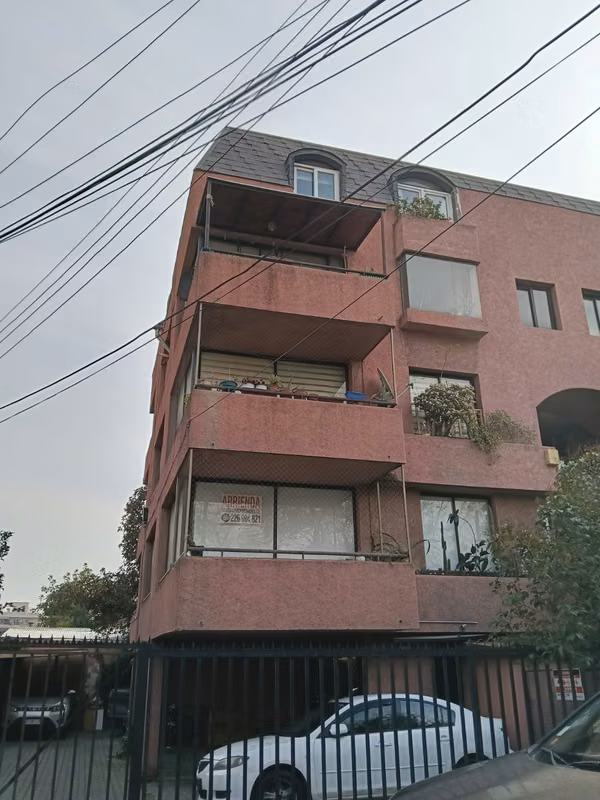 IMPECABLE DEPARTAMENTO SEGUNDO PISO, TRES DORMITORIOS