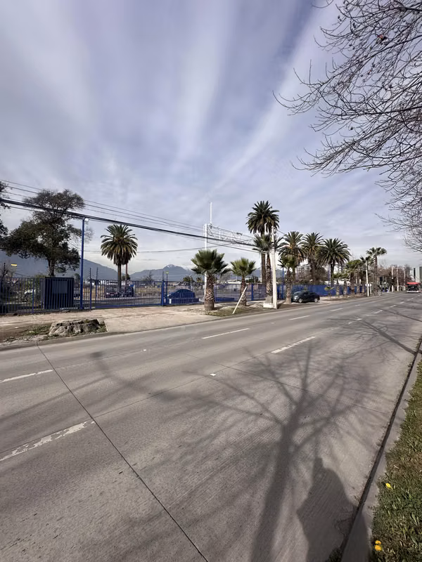 A pasos de Metro Los Quillayes- Vicuña Mackenna-San Jorge/Terreno 9.000 mts2 comercial habitacional