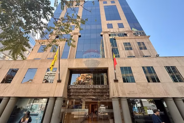 Oficina 309 m² con 5 estac. y 2 bodegas incluidas