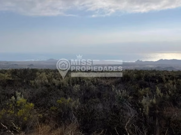 VENDE PARCELA CONDOMINIO ROCAS DEL MAR, LOS MOLLES