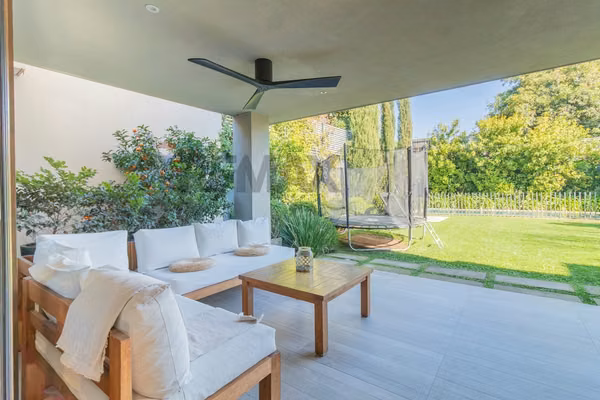 Exclusiva casa en condominio, estoril