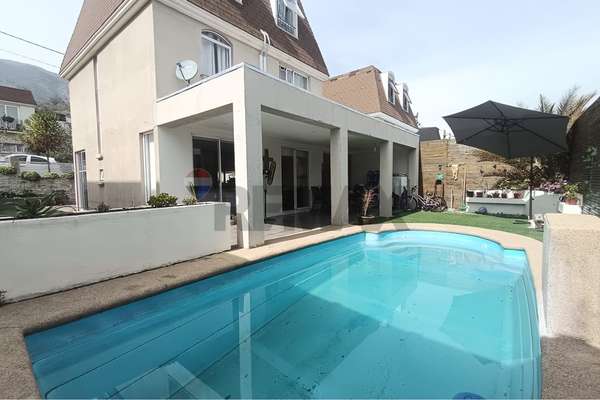 5d | 4b | 125 m²  | 225 m²  | piscina temperada