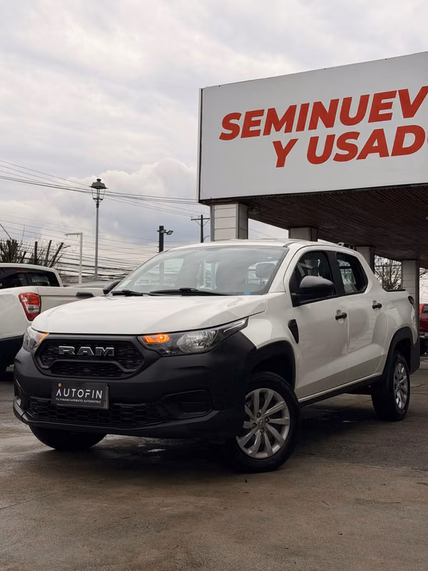 NUEVO INGRESO!! RAM 700 SLT MECANICA 4X2 AÑO 2024 UNICO DUEÑO