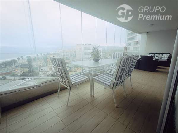 Vive Frente al Mar en Exclusivo Penthouse Amoblado