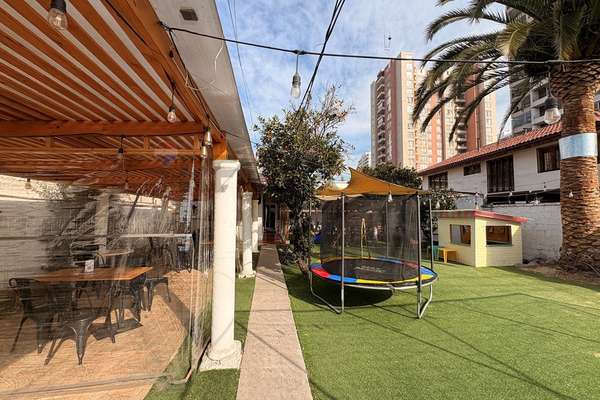 Casa comercial con gran terreno