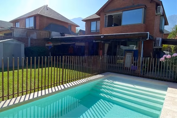 En exclusiva condominio 5d+4b+4e+piscina uf 10.690