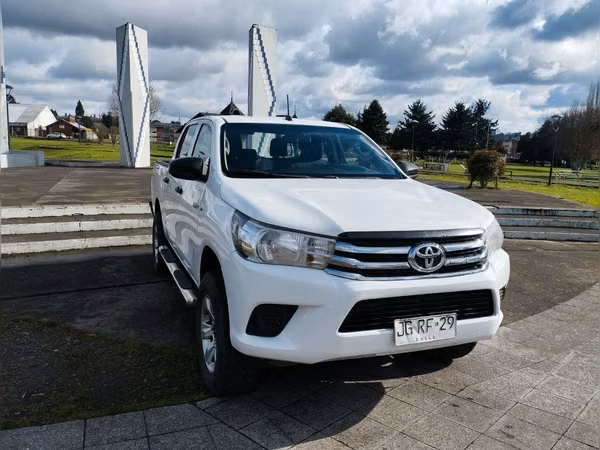 TOYOTA HILUX 2017