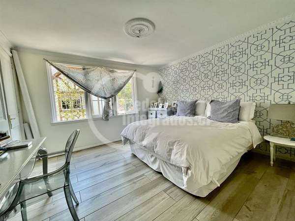 Casa en venta de 4 dorm. en Vitacura, Nueva Costanera