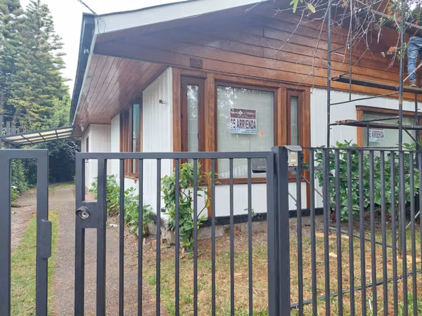PRECIO REBAJADO!!! Gran Oportunidad, casa Isla Teja, calle Los Alerces.